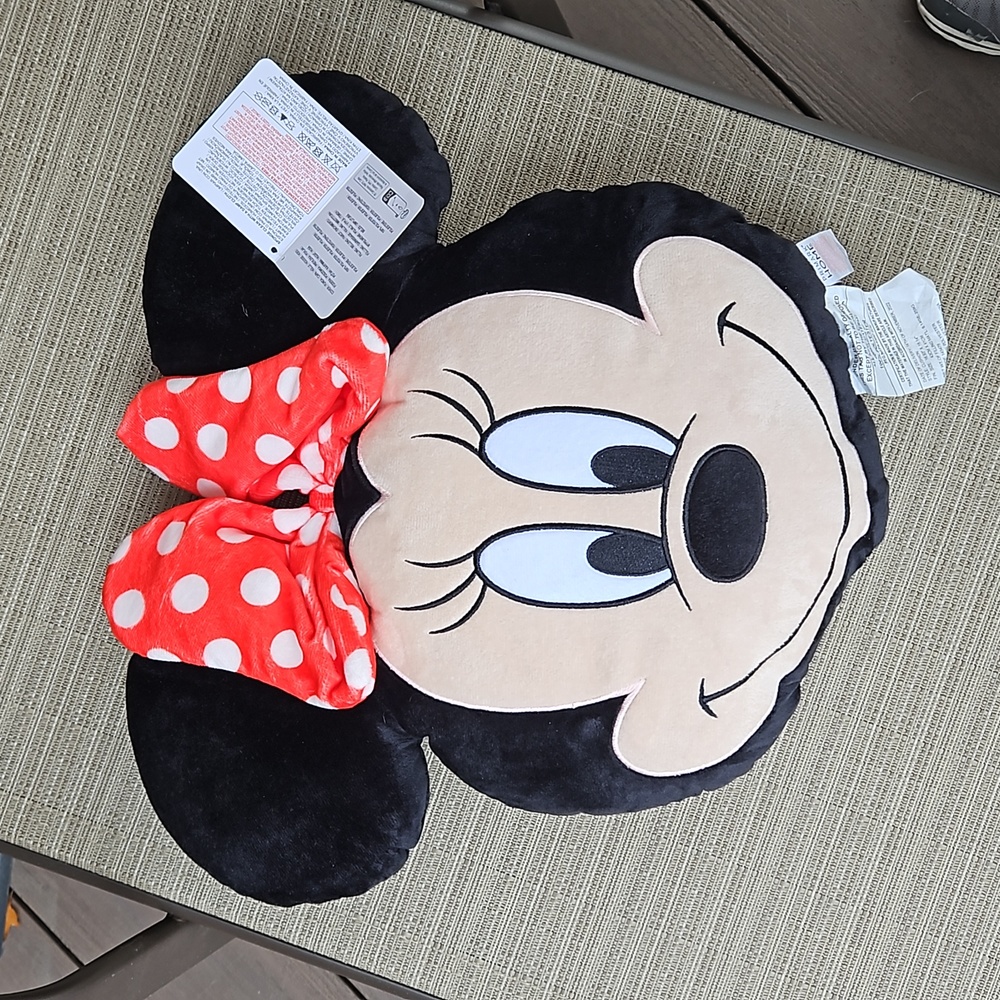 MINNIE MOUSE CUSHION